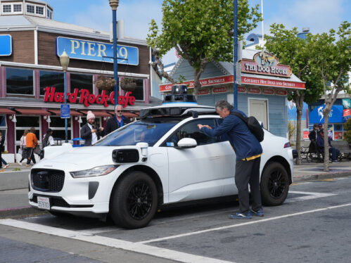 San Francisco’s Hot Tourist Attraction: Driverless Cars
