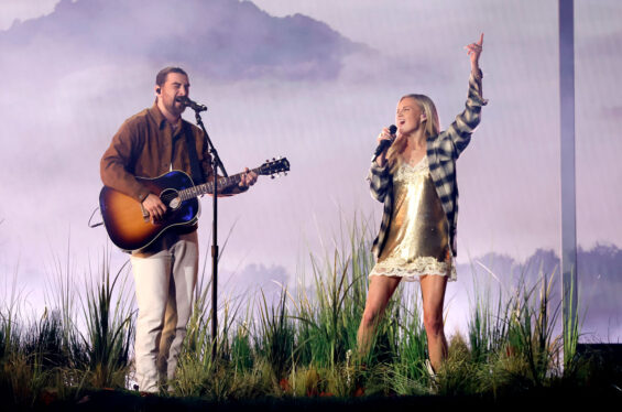 Kelsea Ballerini & Noah Kahan Deliver Sweet ‘Stick Season’ & ‘Mountain With a View’ Mash-Up at 2024 ACM Awards