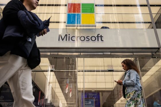 Microsoft’s web-based mobile game store opens in July