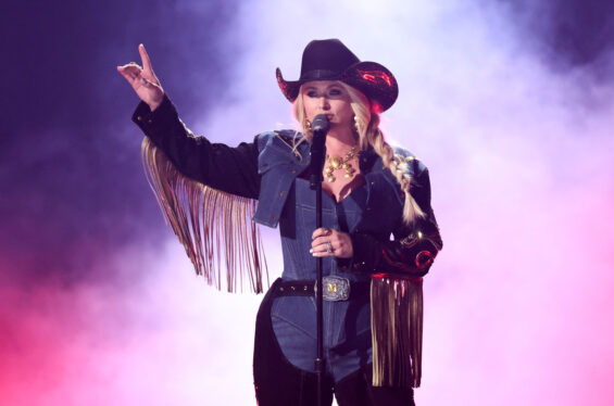 Miranda Lambert Delivers Fiery Live Debut of ‘Wranglers’ at 2024 ACM Awards