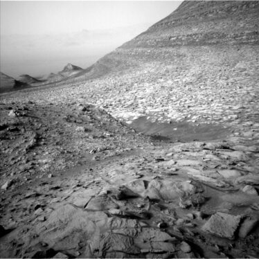 Sols 4184-4185: Look Near! Look Far!