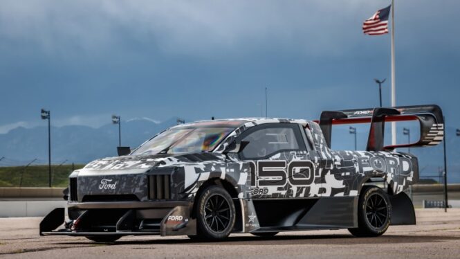 Ford’s F-150 Lightning SuperTruck for Pikes Peak is 86% widebody and wing