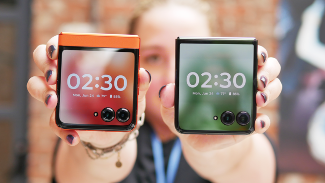 Motorola Razr Plus 2024 vs. Razr 2024: Which foldable should you buy?