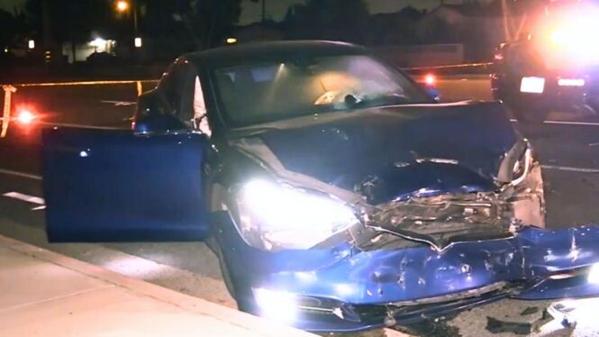 ‘Self-Driving’ Tesla Slams Into Cop Car in Orange County, California