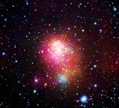 ‘Super’ Star Cluster Shines in New Look From NASA’s Chandra