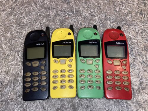 A British boarding school will make students use boring old Nokia phones