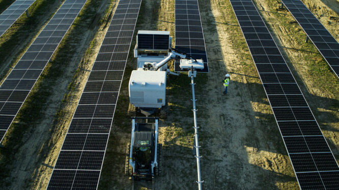 Energy Companies Turn to Robots to Install Solar Panels