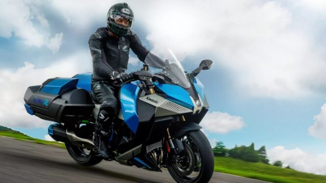 Kawasaki showcases an experimental hydrogen-burning motorcycle