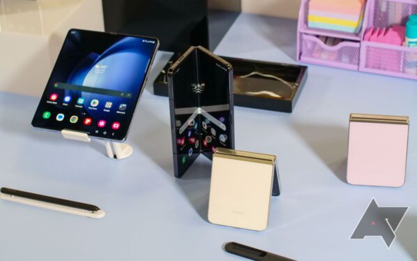 Samsung is starting to lose the foldable race