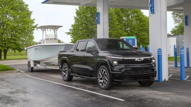 Some new Silverado EVs advertised at thousands below MSRP