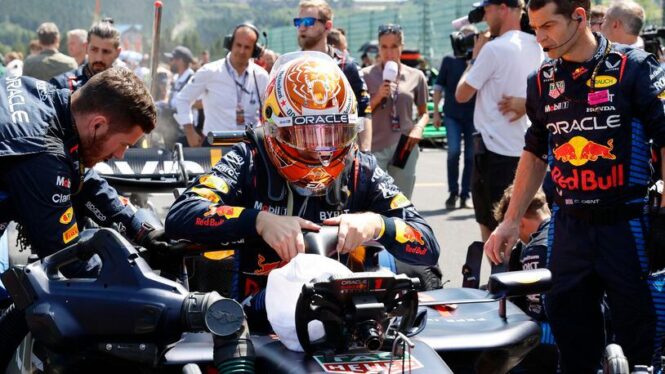 Verstappen to regroup during F1 summer break with McLaren and Mercedes up his tailpipe