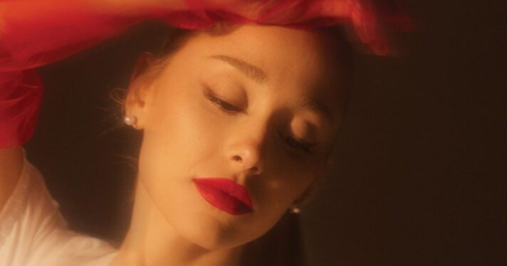 Ariana Grande Eyes U.K. No. 1 With ‘Eternal Sunshine’