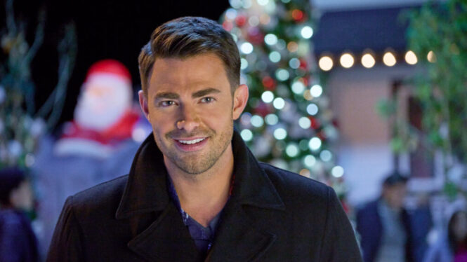 SDCC 2024 Interview: Mean Girls Star Johnathan Bennet Is Finding Mr. Christmas On Hallmark