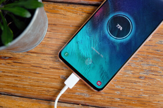 This astonishing charger takes less than 5 minutes to juice up a phone