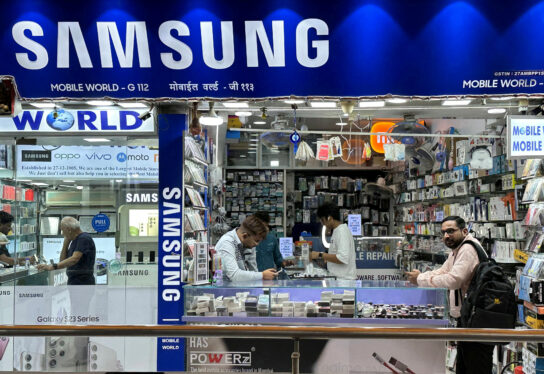 Samsung shares fall as workers’ strike at India plant continues after talks fall through