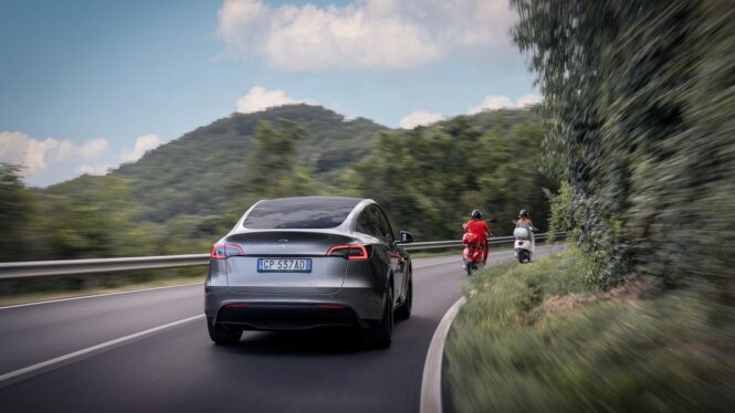 Tesla says ‘Full Self-Driving’ will be ready for Europe and China in early 2025