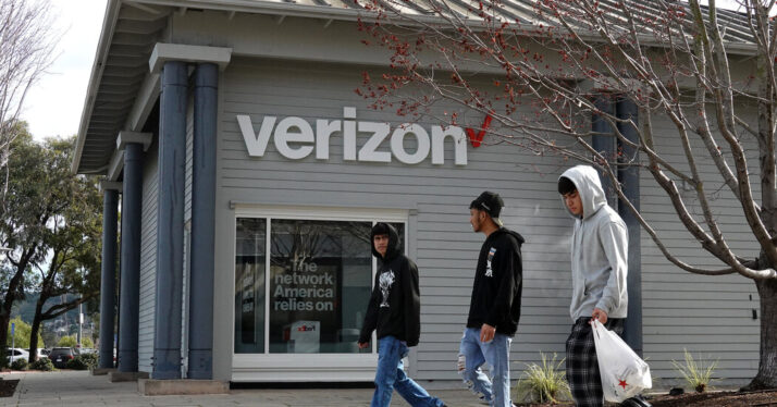 Verizon Outages Reported Across the U.S.