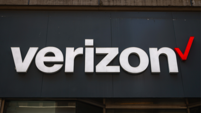 Verizon will buy Frontier for $20 billion to expand its fiber network