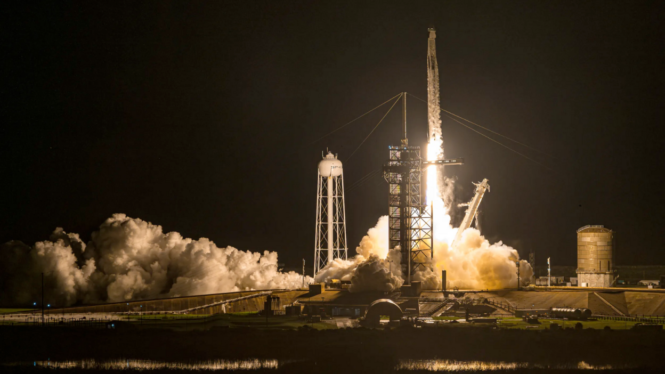 Watch SpaceX’s Polaris Dawn mission conduct the first all-civilian spacewalk in history