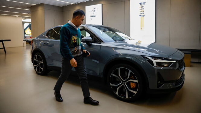 Few Chinese Electric Cars Are Sold in U.S., but Industry Fears a Flood