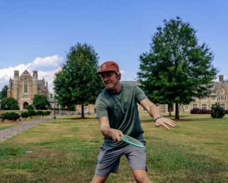 For the strongest disc golf throws, it’s all in the thumbs