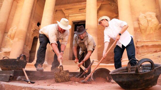 In Jordan, a ‘Stunning’ Discovery Under Petra’s Ancient Stone