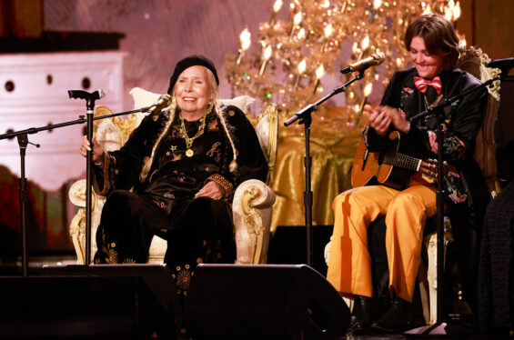 Joni Mitchell Says ‘F–k Donald Trump’ During All-Star Jam at Hollywood Bowl: The 7 Best Moments