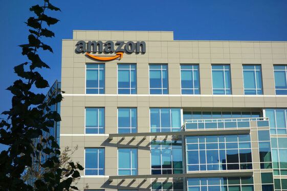 Over 500 Amazon workers decry “non-data-driven” logic for 5-day RTO policy