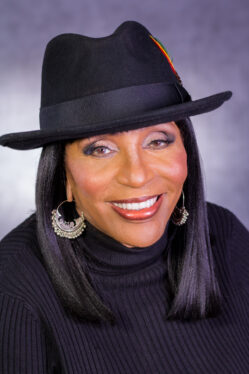 Sandra Crouch, Grammy-Winning Gospel Musician, Dies at 81