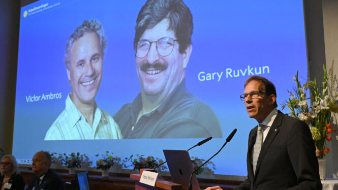 Two Americans Are Awarded the Nobel Prize for Medicine