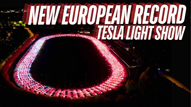 Watch 902 Teslas perform a funky light show in Finland