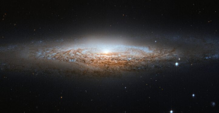 Hubble Captures an Edge-On Spiral with Curve Appeal