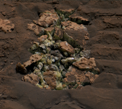 NASA’s Curiosity rover captures 360-degree view of Mars — and finds strange sulfur stones