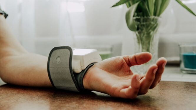 This new smart ring might do what smartwatches can’t – Reliable LED blood pressure monitoring