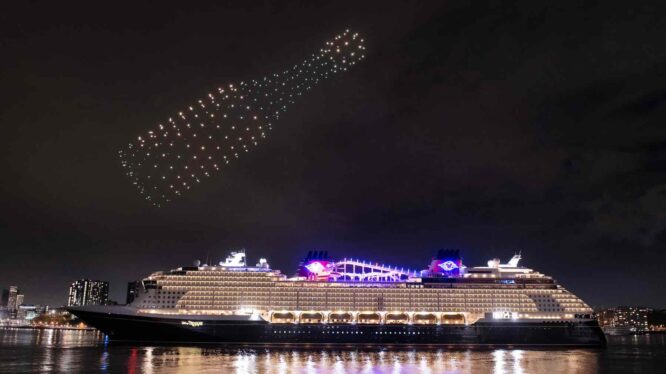 Watch: Disney christened its new cruise ship with an eye-popping 1,000-plus drone show