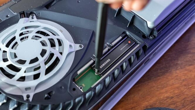 How to install a PS5 SSD