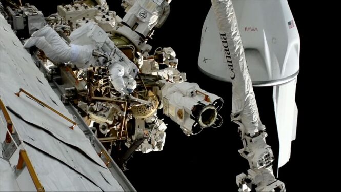 Astronauts repair black hole observatory, inspect cosmic ray detector on ISS spacewalk