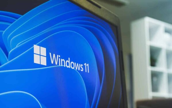 Microsoft would really like you to replace your old Windows 10 PCs this year